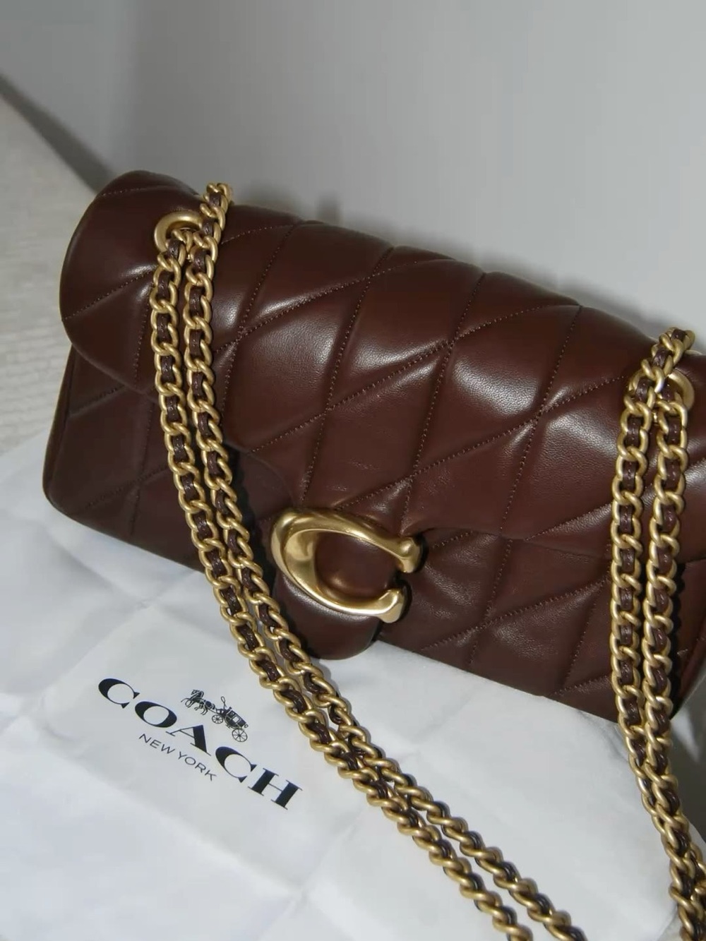 Tabby Shoulder Bag 20